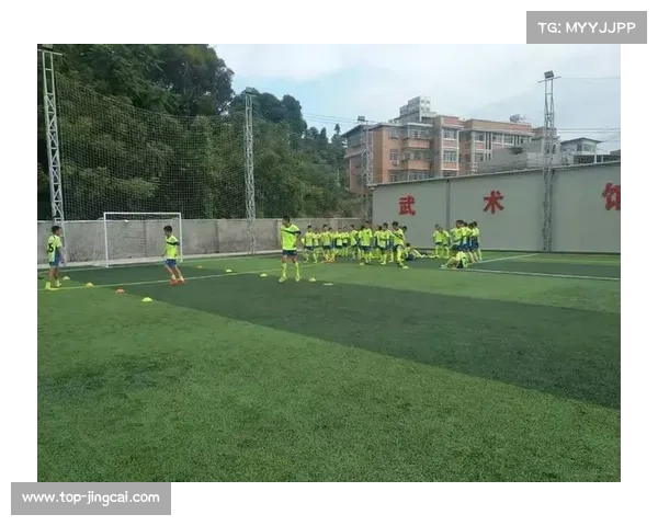 U12男子俱乐部组季军由广州市增城区实验小学获得，学校体育科组深耕课堂教学