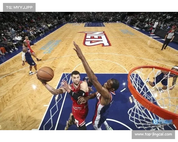 “乔尔·恩比德右膝伤势管理，出战状态存疑影响76人内线攻防等级”